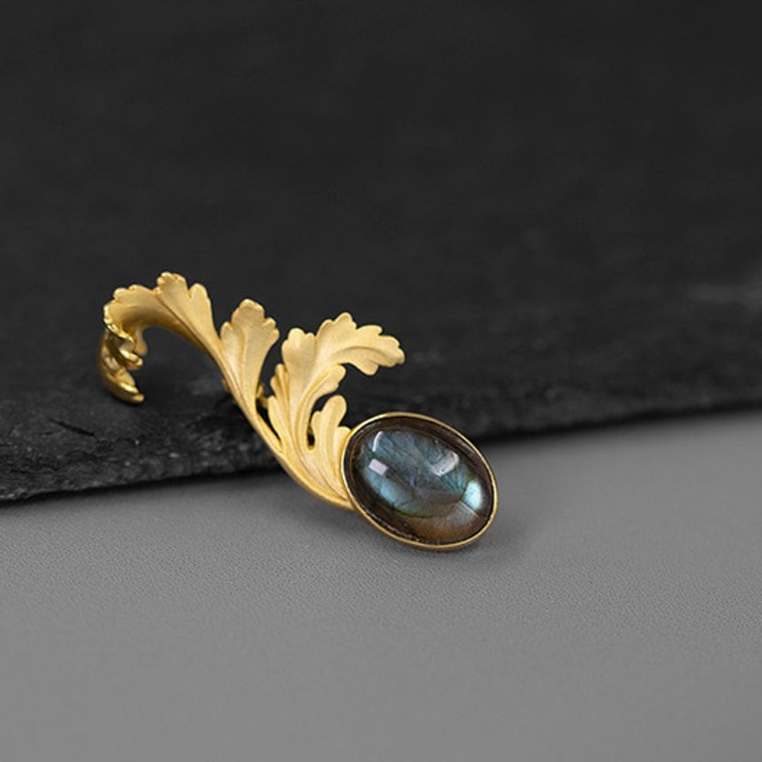 Acanthus-Leaf-Brooch-By-Yonandole_6