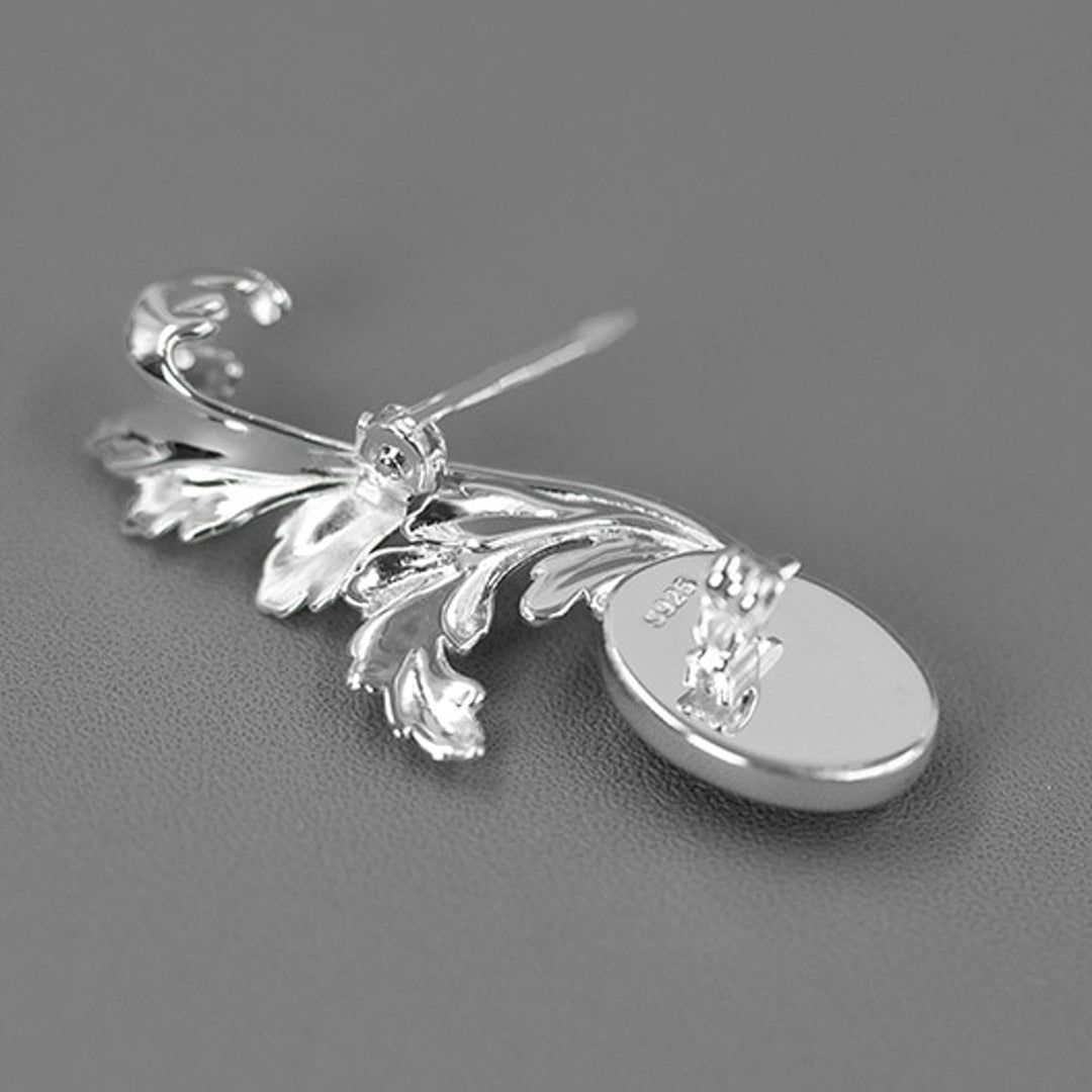 Acanthus-Leaf-Brooch-By-Yonandole_7