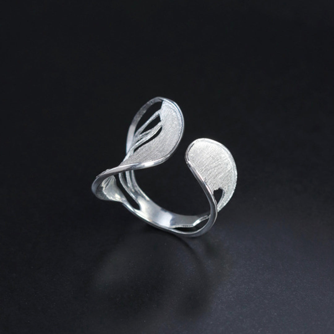 Adjustable-Leaf-Ring-By-Yonandole_1