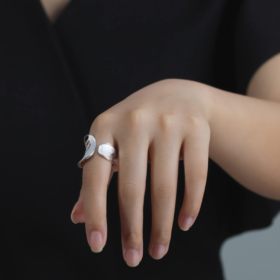 Adjustable-Leaf-Ring-By-Yonandole_2