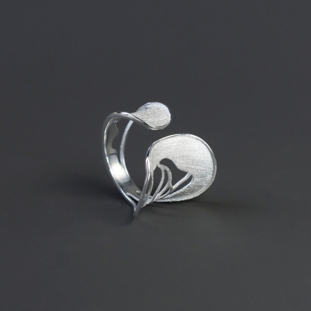 Adjustable-Leaf-Ring-By-Yonandole_3