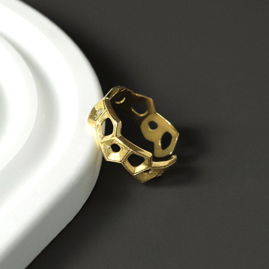 Adjustable-Ring-With-3D-Pattern-By-Yonandole_12