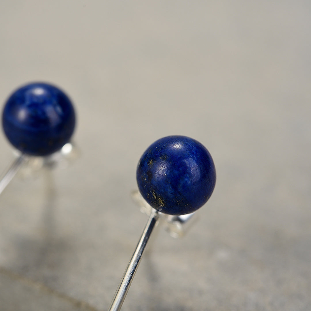 Astronaut-Earrings-By-Yonandole_5