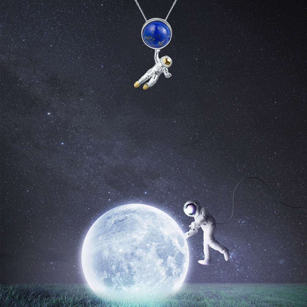 Astronaut-Pendant-By-Yonandole_2