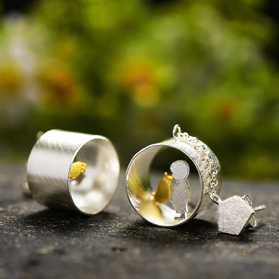 Asymmetric-Dangle-Earrings-With-Cylindrical-Pendant-By-Yonandole_9