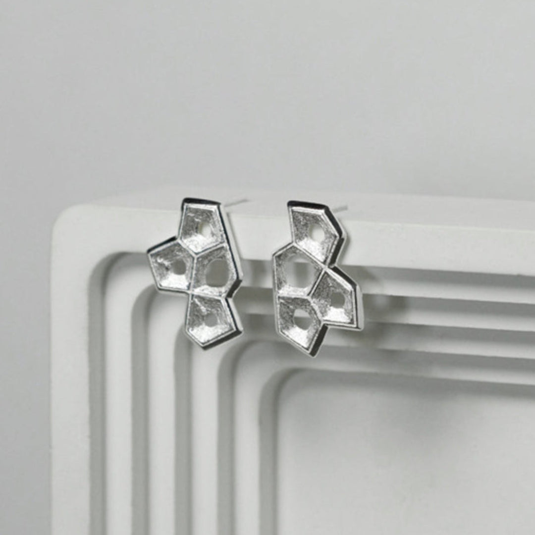 Asymmetrical-Earrings-With-3D-Pattern-By-Yonandole_19