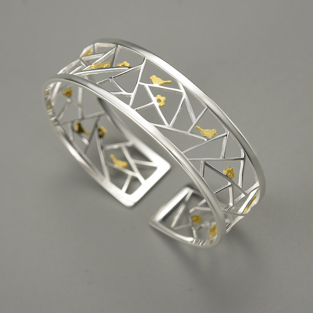 Bangle-With-A-Grid-And-A-Small-Bird-By-Yonandole_1