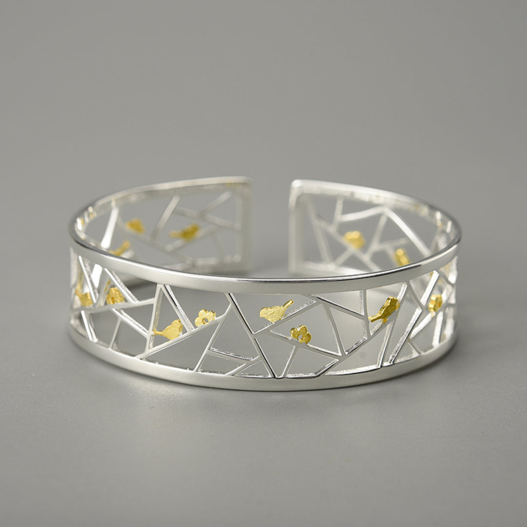 Bangle-With-A-Grid-And-A-Small-Bird-By-Yonandole_3
