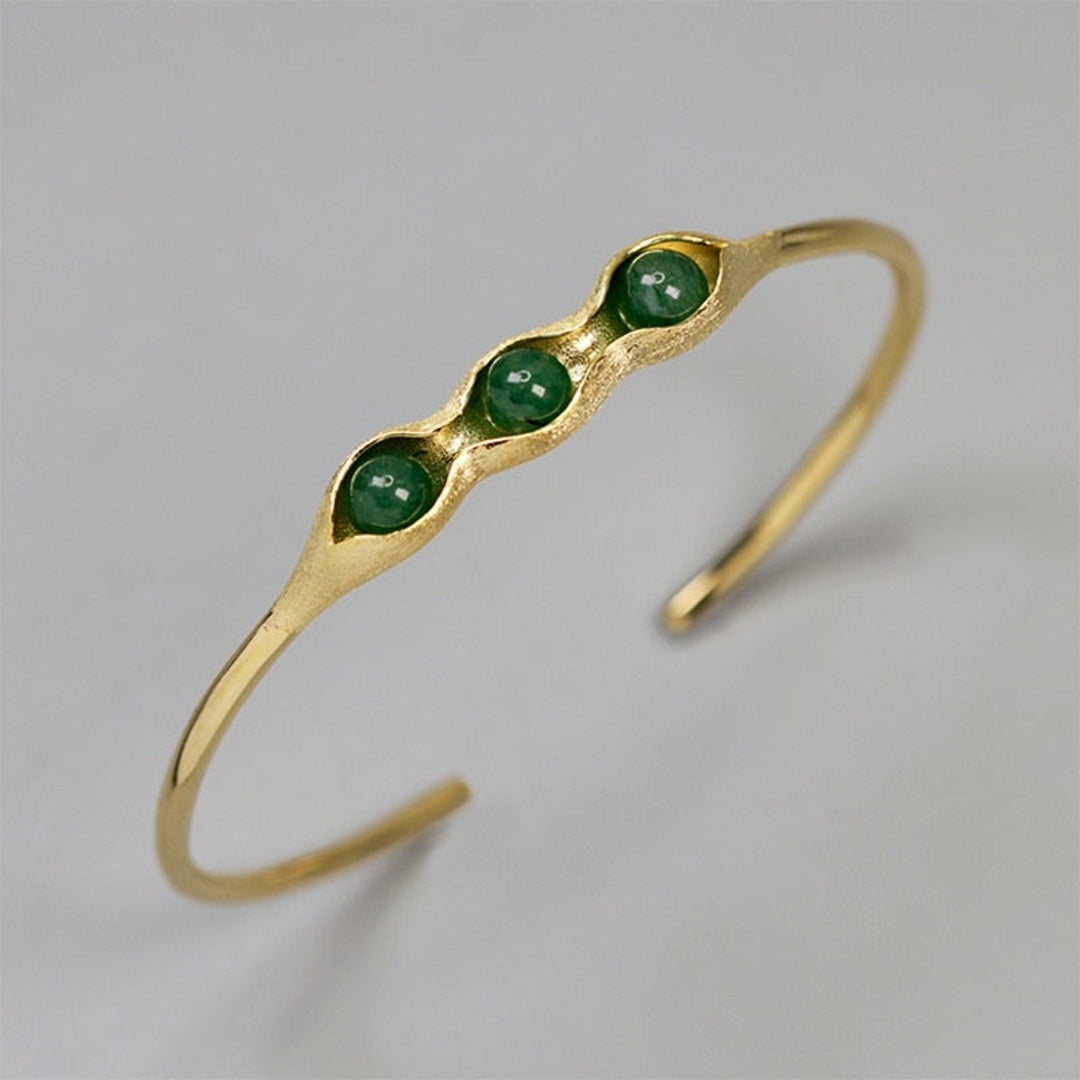 Bangle-With-Pea-Pod-Design-By-Yonandole_7