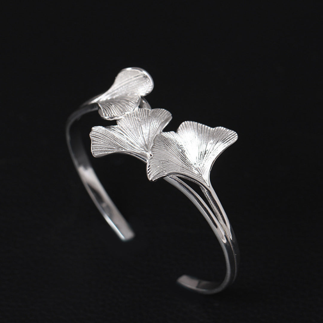 Bangle-With-Three-Ginkgo-Leaves-By-Yonandole_2