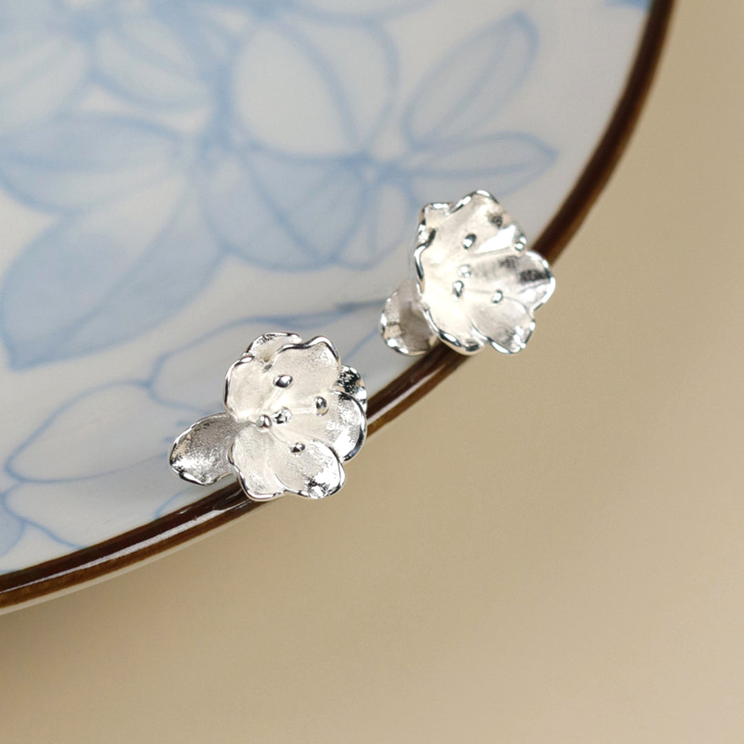 Begonia-Earrings-By-Yonandole_2