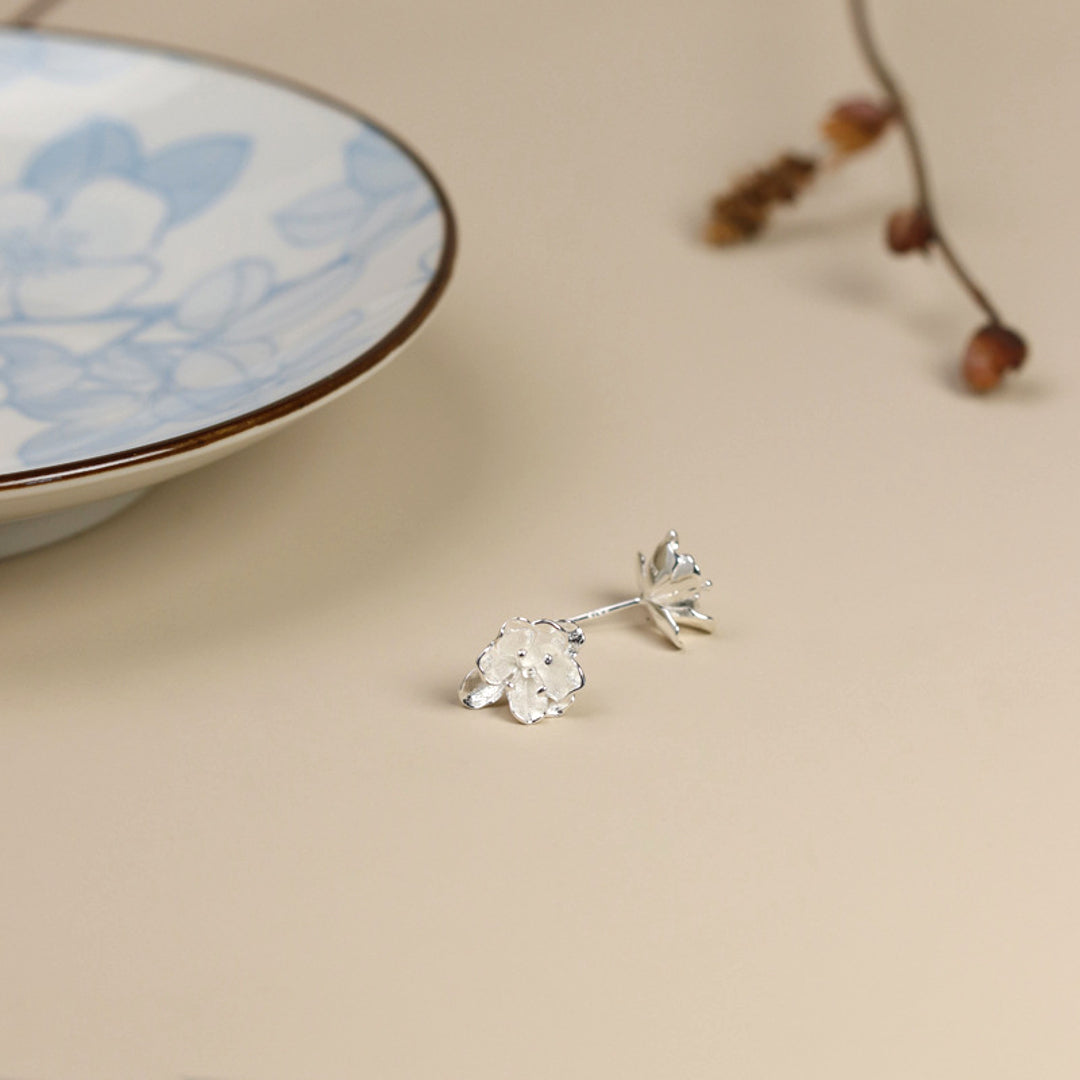 Begonia-Earrings-By-Yonandole_9