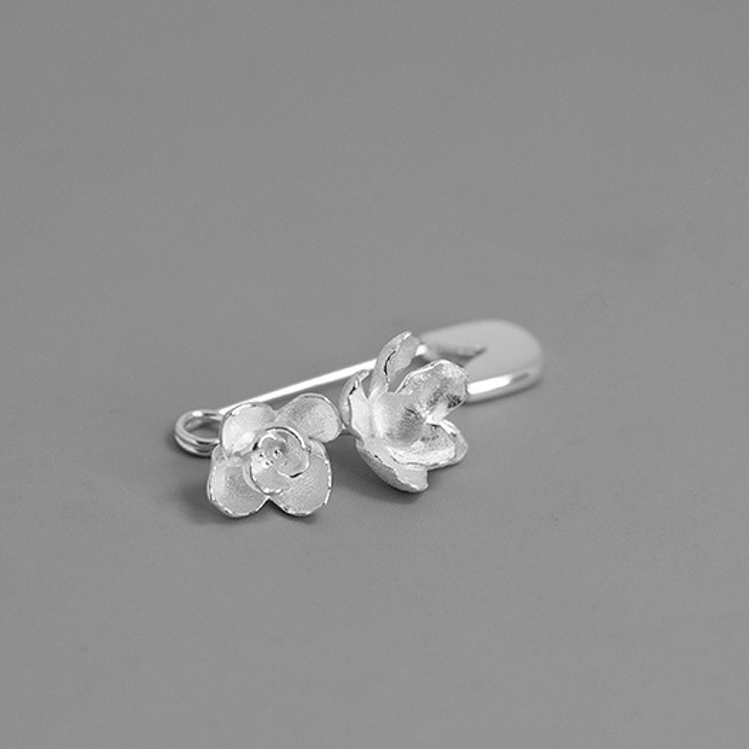 Brooch-With-Jasmine-Flowers-By-Yonandole_9