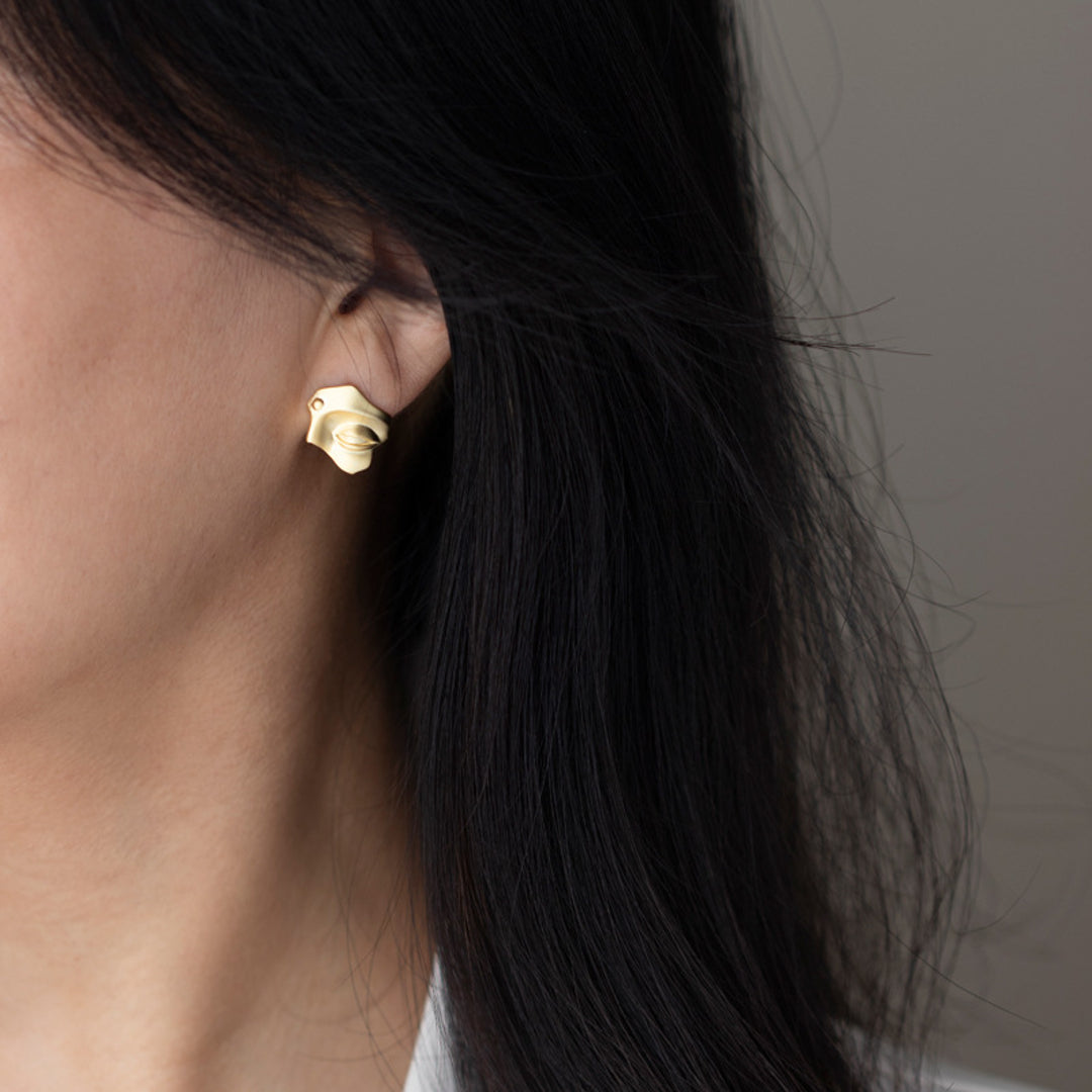 Buddha-Statue-Fragments-Earrings-By-Yonandole_4