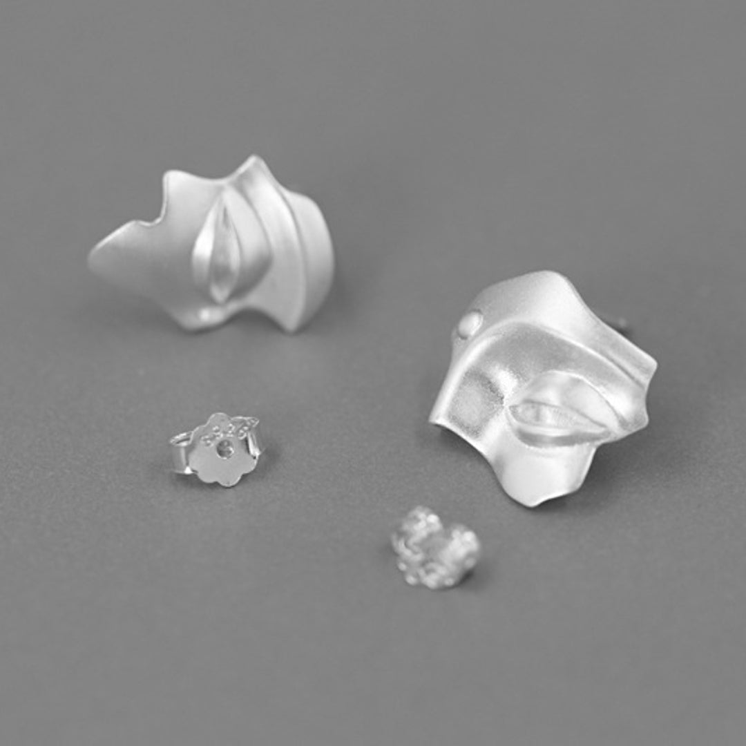 Buddha-Statue-Fragments-Earrings-By-Yonandole_8