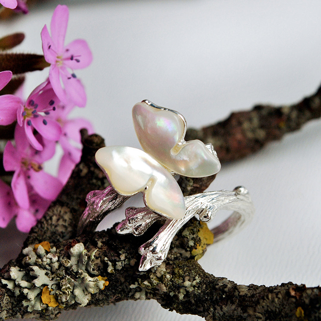 Butterfly-Ring-With-Shell-By-Yonandole_15