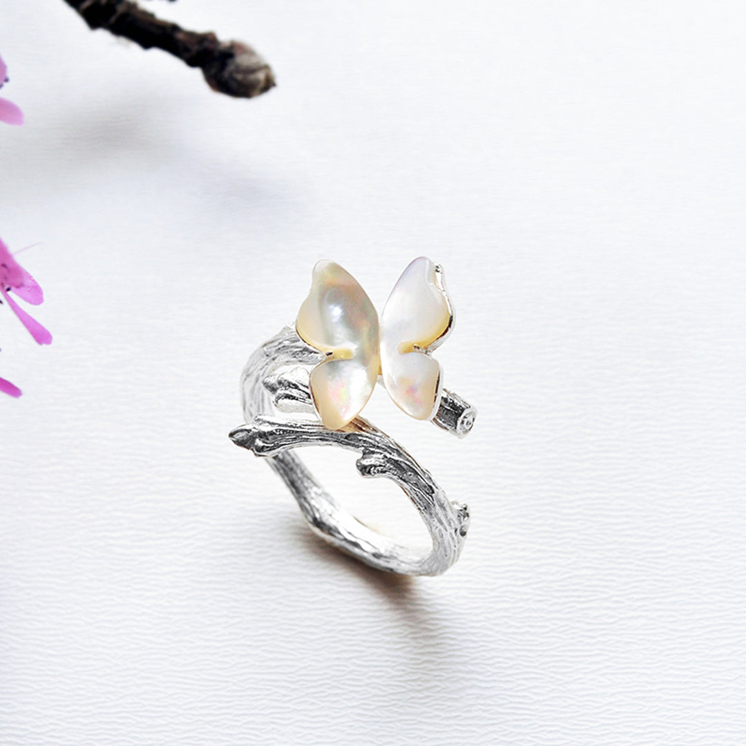 Butterfly-Ring-With-Shell-By-Yonandole_16