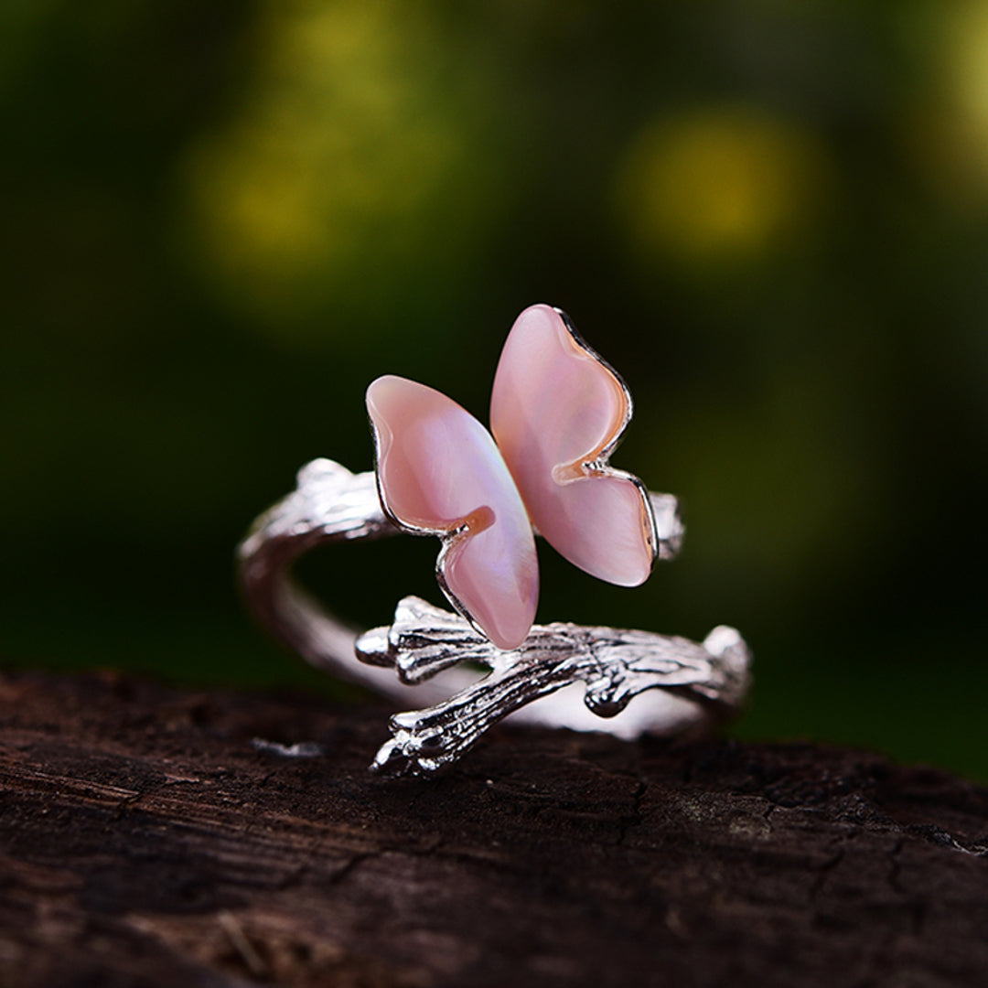 Butterfly-Ring-With-Shell-By-Yonandole_6