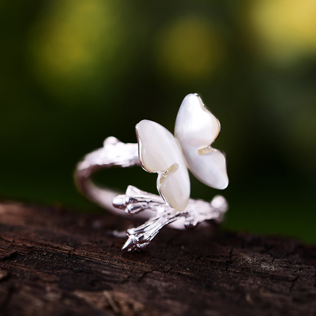 Butterfly-Ring-With-Shell-By-Yonandole_7