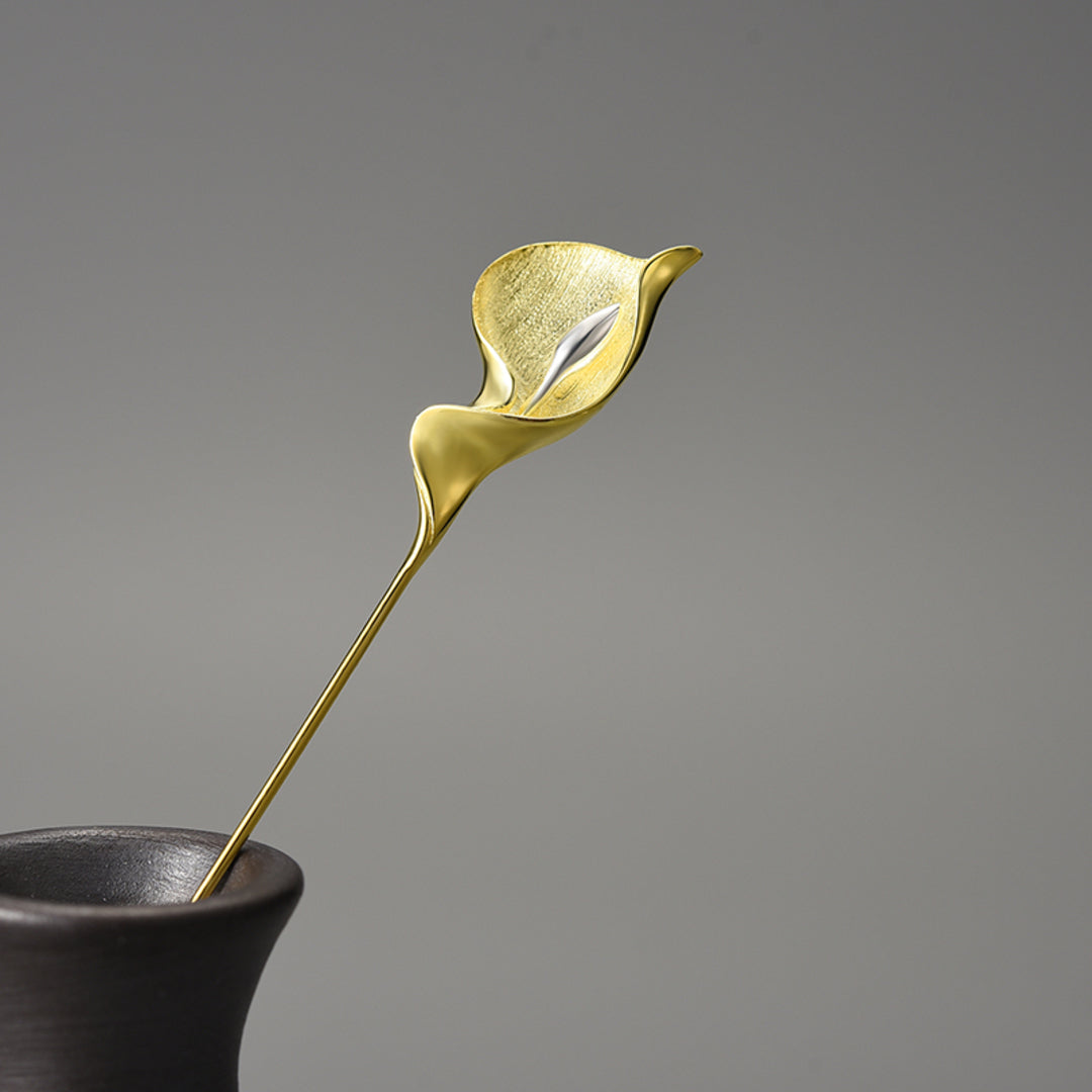 Calla-Brooch-By-Yonandole_5