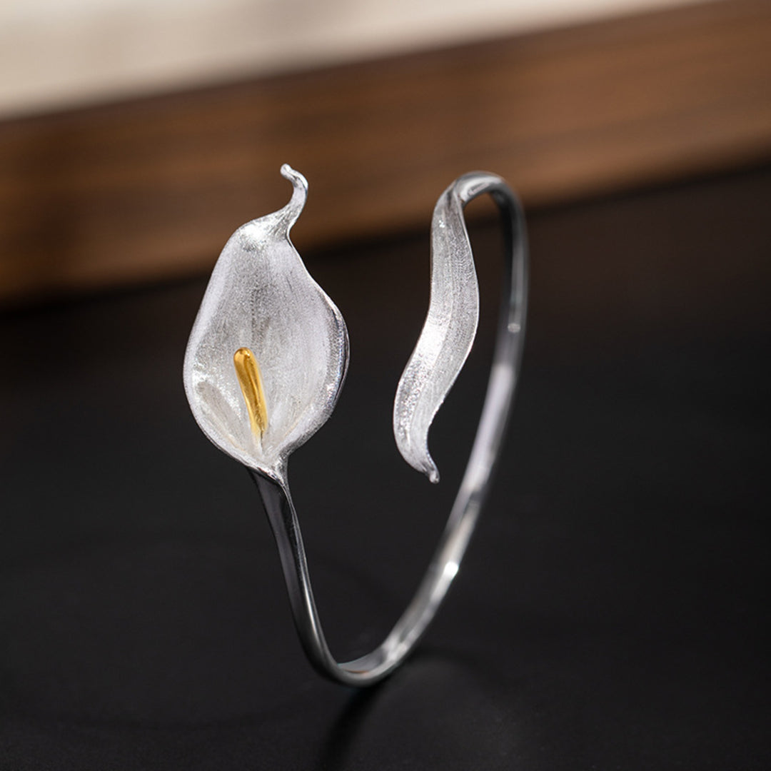 Calla-Lily-Bangle-By-Yonandole_2