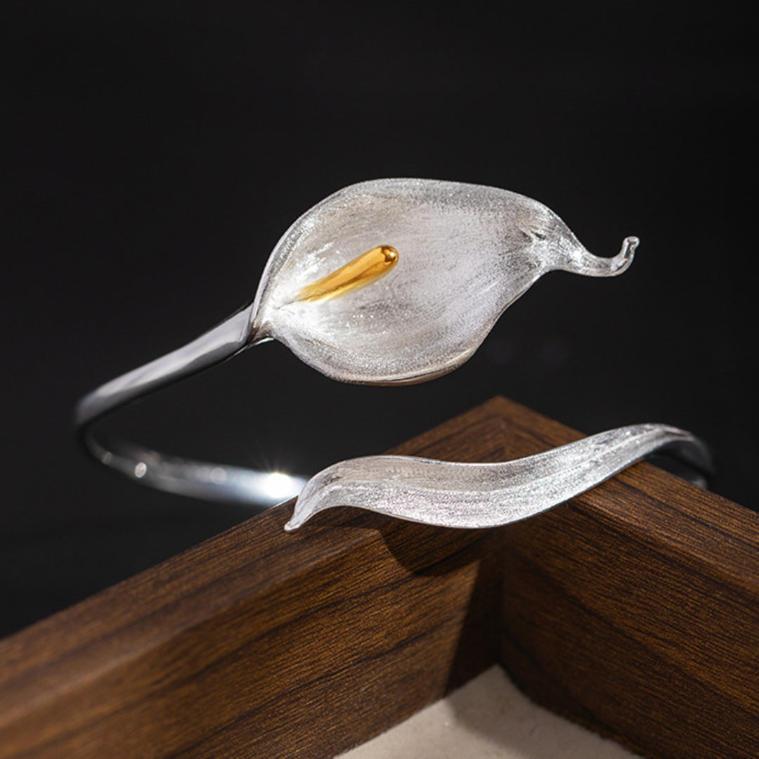 Calla-Lily-Bangle-By-Yonandole_6