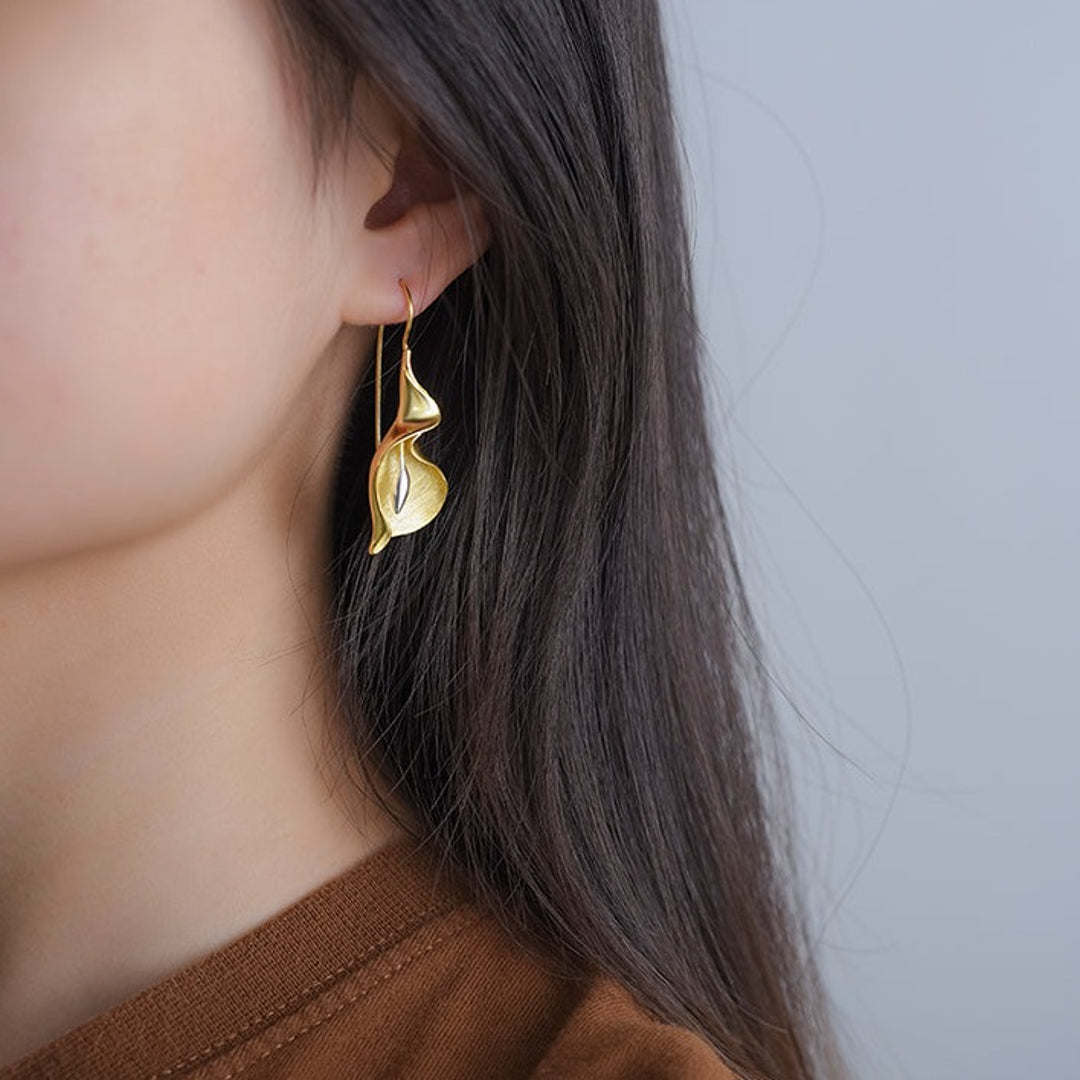 Calla-Lily-Earrings-By-Yonandole_10