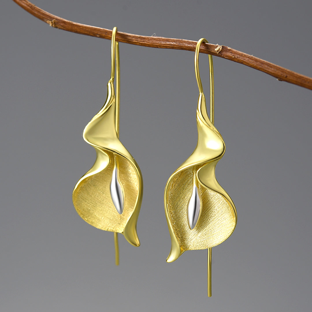 Calla-Lily-Earrings-By-Yonandole_6