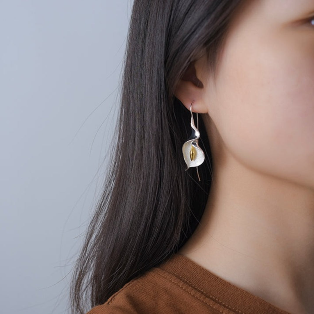 Calla-Lily-Earrings-By-Yonandole_9