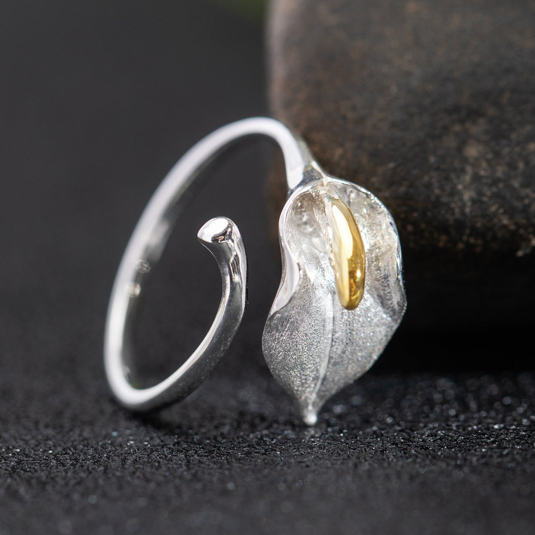 Calla-Lily-Ring-By-Yonandole_5b