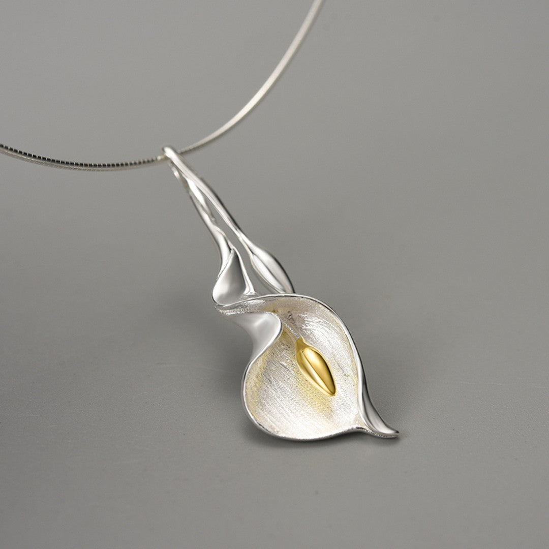 Calla-Pendant-By-Yonandole_1