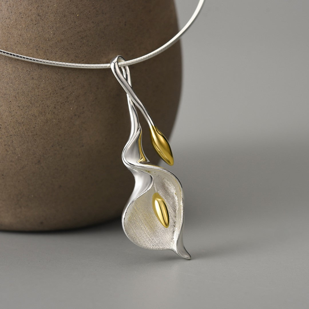 Calla-Pendant-By-Yonandole_2