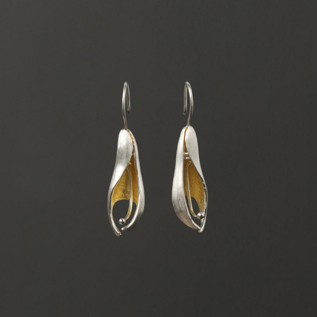 Capsule-Earrings-By-Yonandole_1