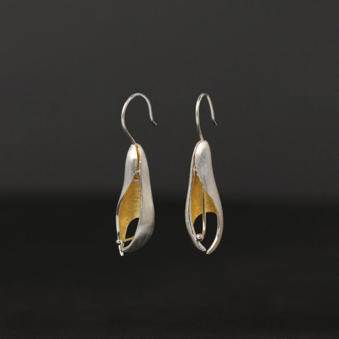 Capsule-Earrings-By-Yonandole_7