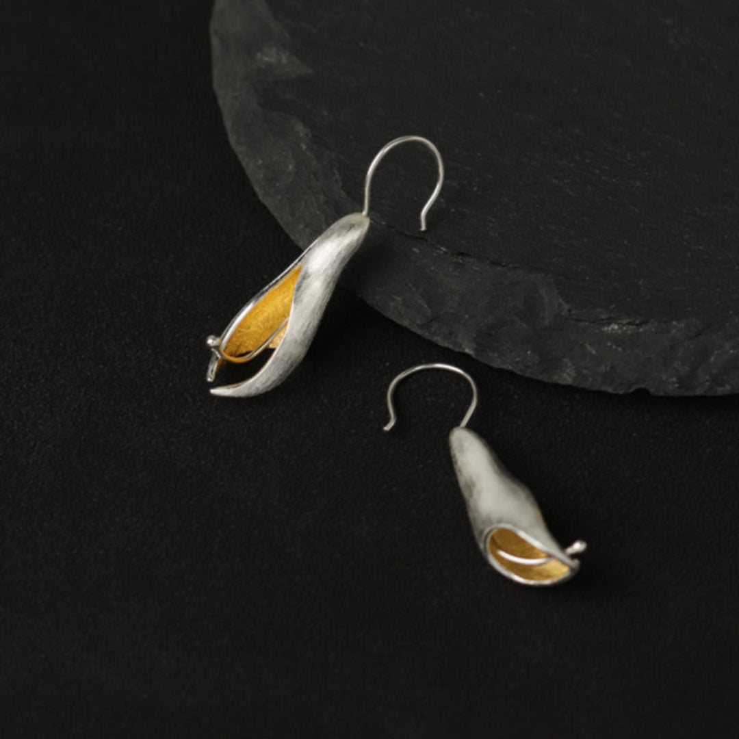 Capsule-Earrings-By-Yonandole_8