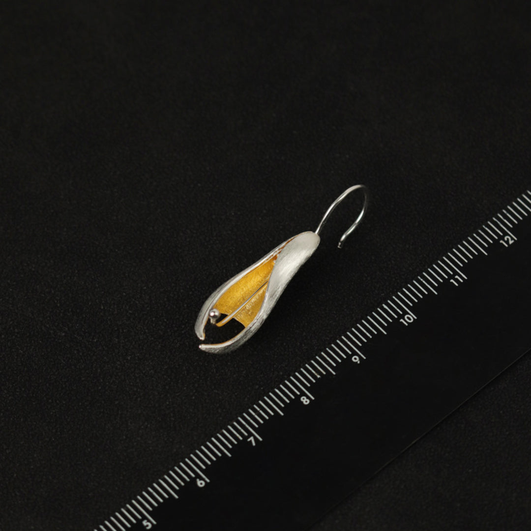 Capsule-Earrings-By-Yonandole_9