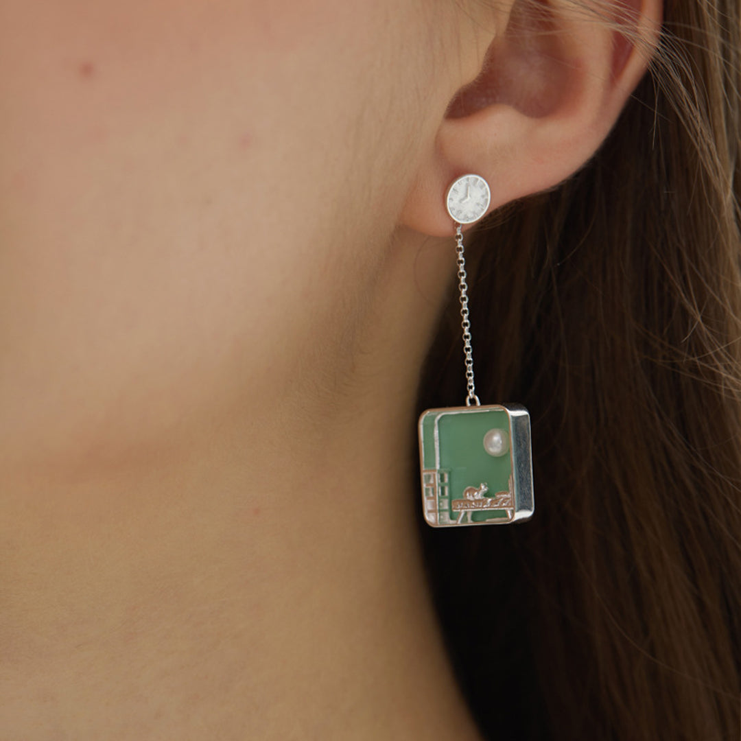 Cat-At-Home-Earrings-By-Yonandole_5b