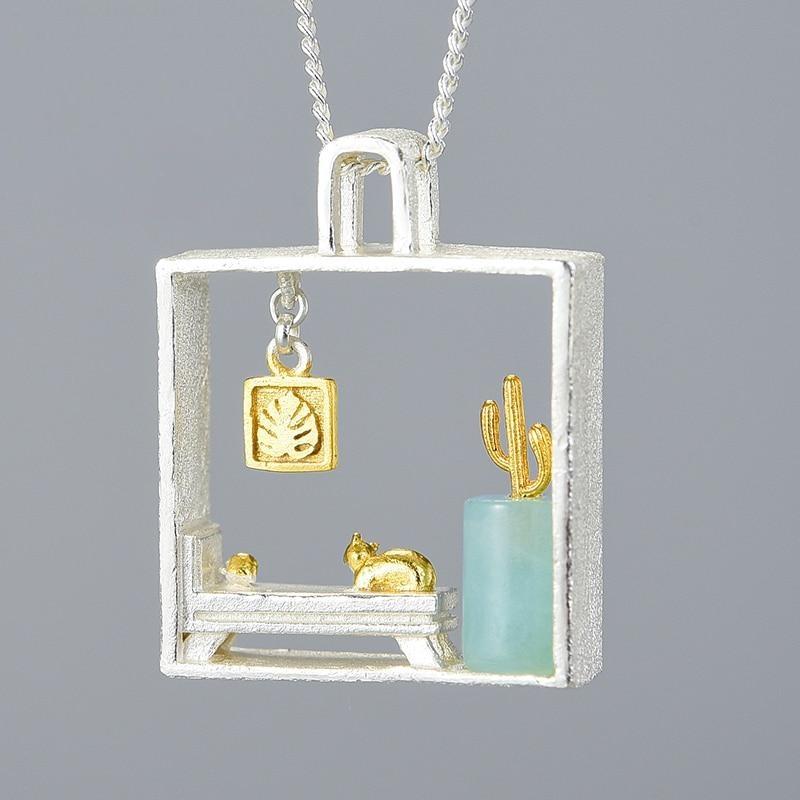 Cat-At-Home-Pendant-By-Yonandole_1