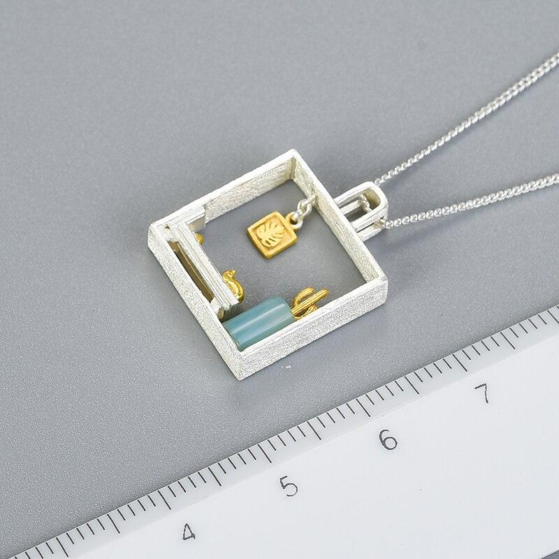 Cat-At-Home-Pendant-By-Yonandole_4