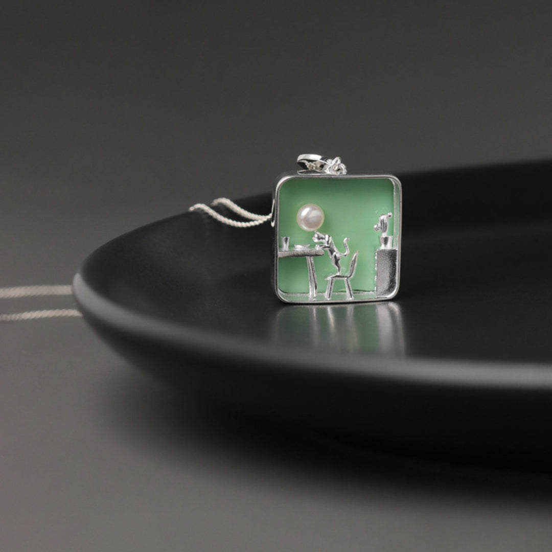 Cat-At-Home-Pendant-By-Yonandole_6c