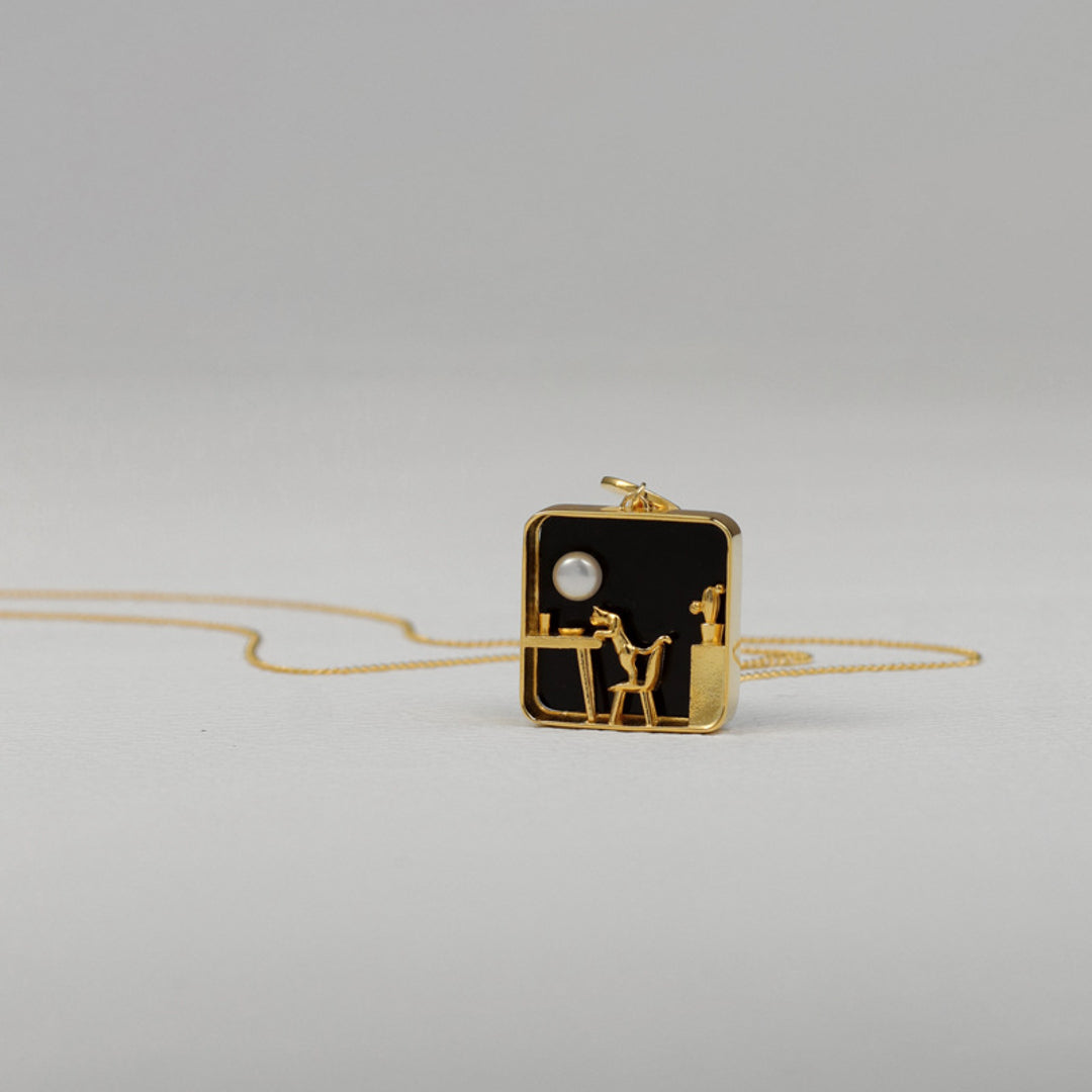 Cat-At-Home-Pendant-By-Yonandole_7c