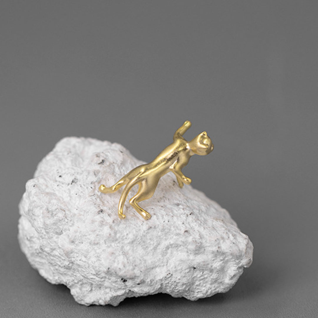 Cat-Brooch-By-Yonandole_7