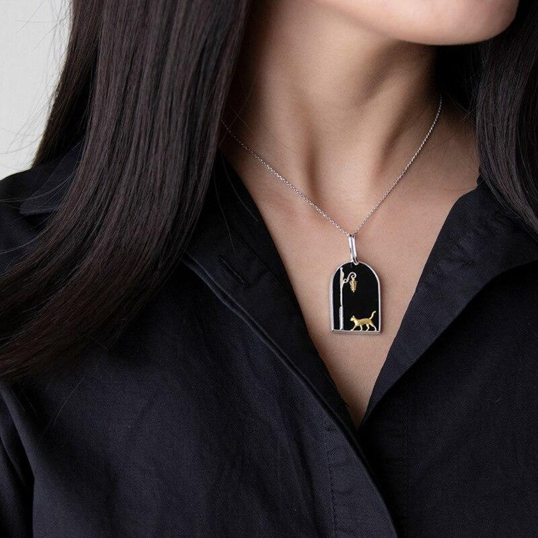 Cat-Pendant-By-Yonandole_2a
