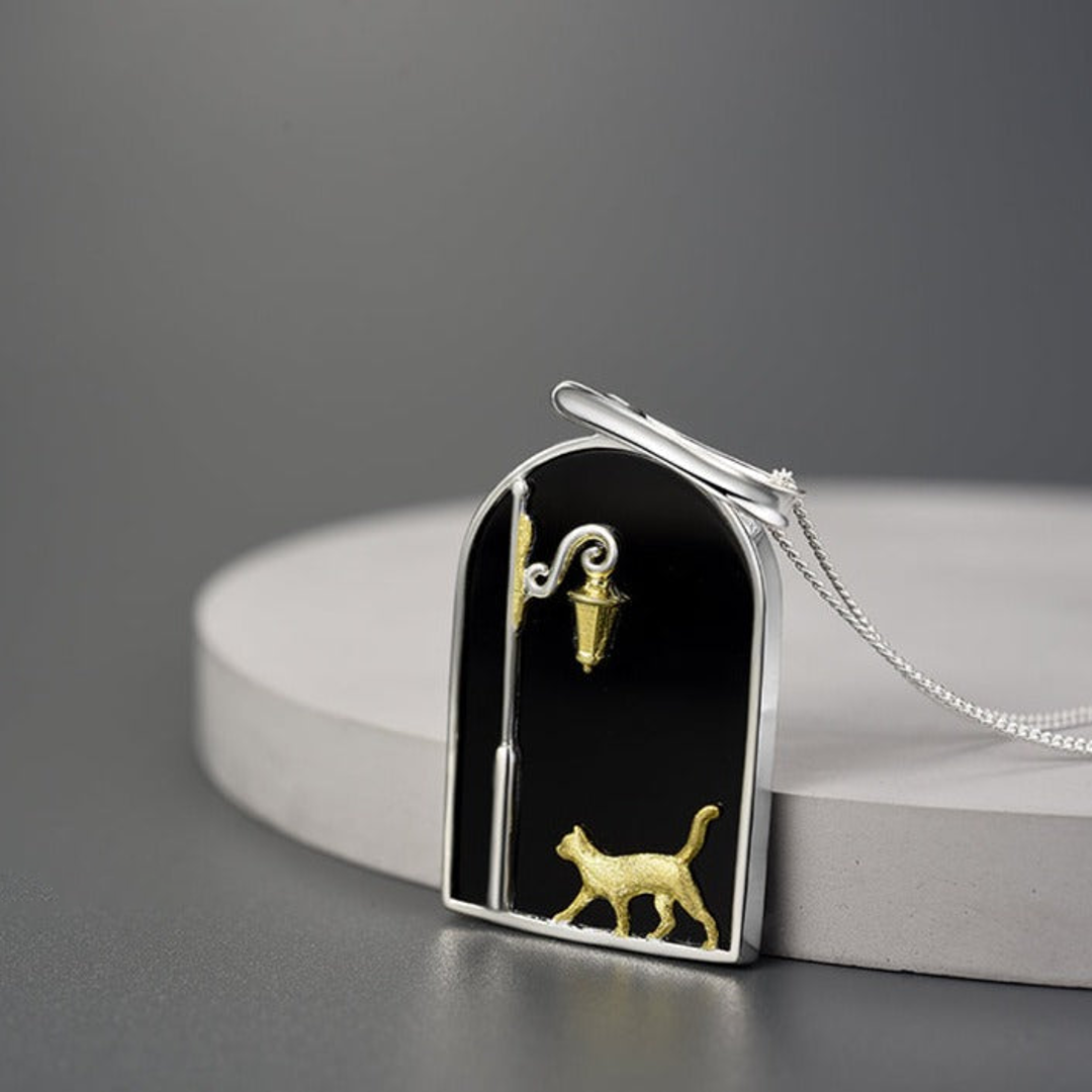 Cat-Pendant-By-Yonandole_5a