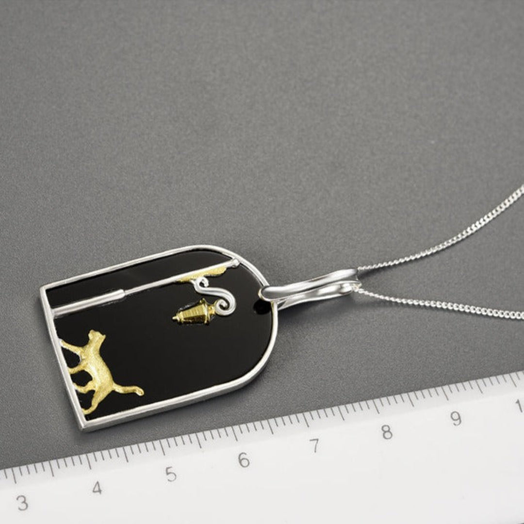 Cat-Pendant-By-Yonandole_7a