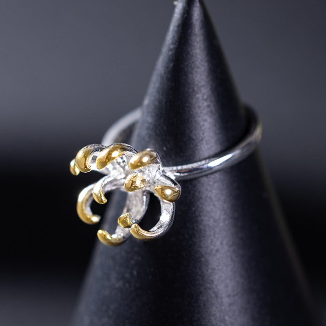 Chrysanthemum-Ring-By-Yonandole_3