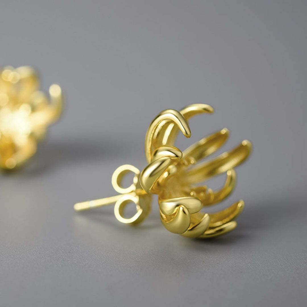 Chrysanthemum-Stud-Earrings-By-Yonandole_4