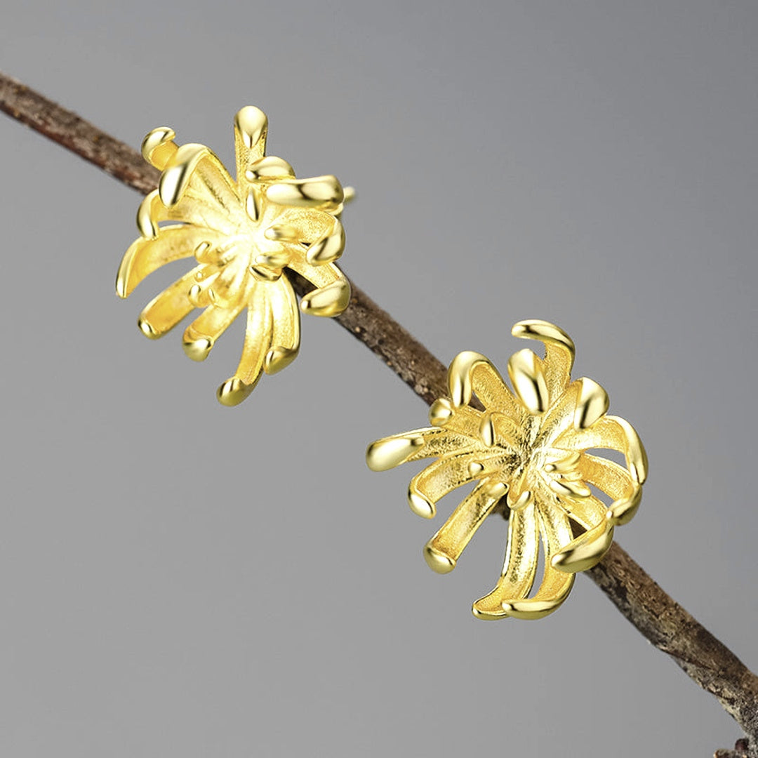 Chrysanthemum-Stud-Earrings-By-Yonandole_6
