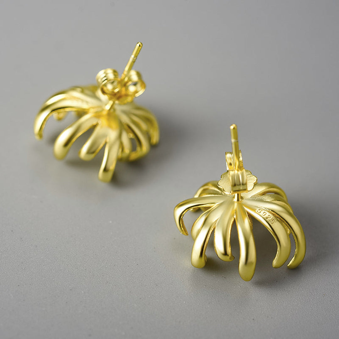 Chrysanthemum-Stud-Earrings-By-Yonandole_7