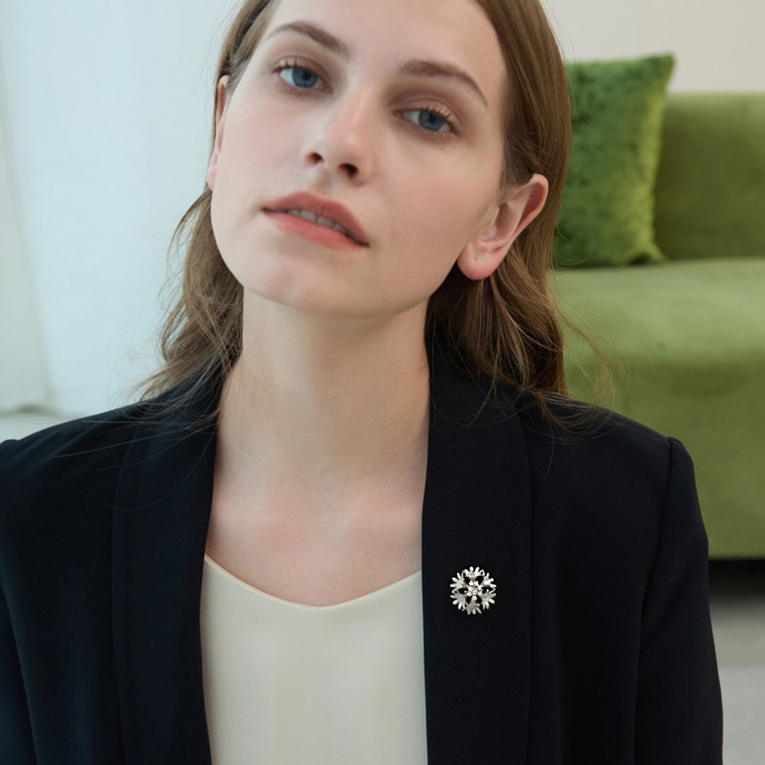 Cornflower-Brooch-With-Zirconia-By-Yonandole_8